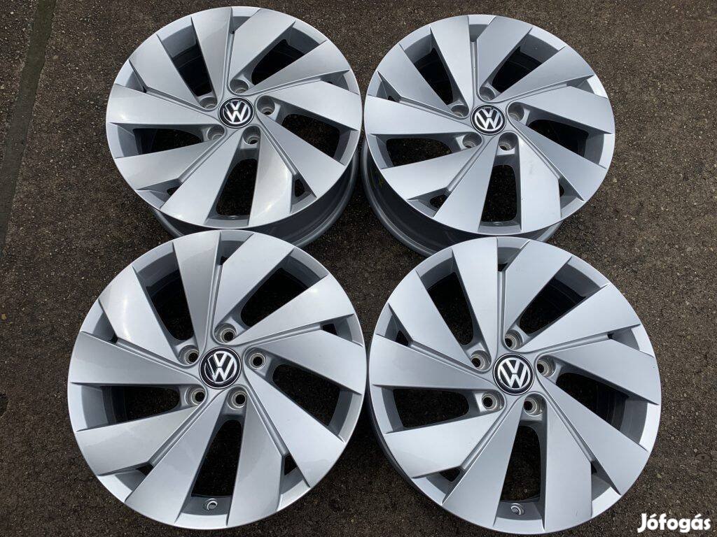 4db gyári 17" VW Golf VIII [Belmont] alufelni. ("2577")